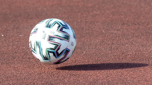 手罚裁判,公开怒怼，上海援疆怼重罚.